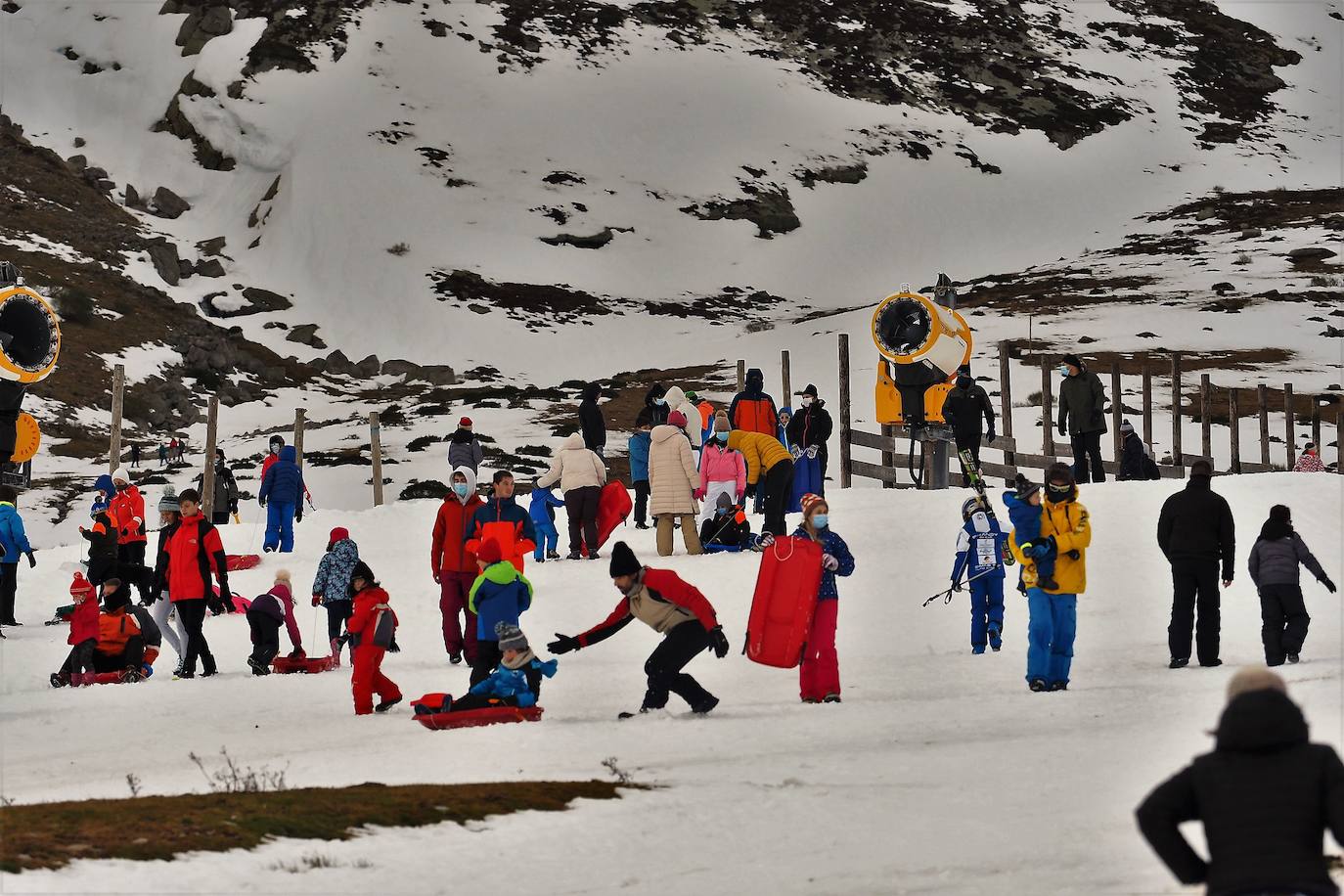 Los menores de 13 años podrán esquiar gratis el domingo en las pistas azules y verdes de Alto Campoo