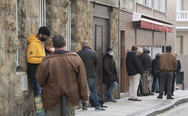 Caja Cantabria dona a la Cocina Económica los recursos del fondo Liberbank Solidario de Unicaja