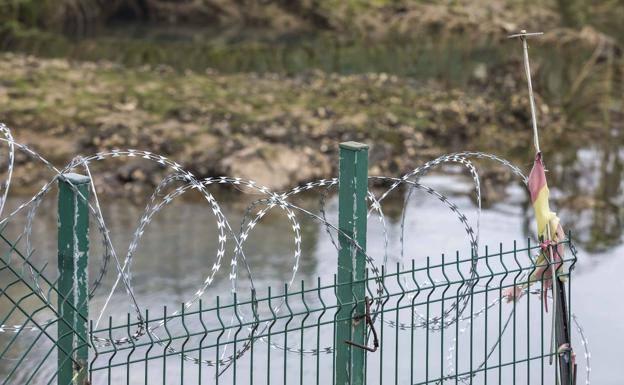 Amnistía Internacional pide al presidente del Puerto la retirada de las concertinas