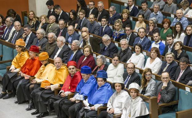 La UC aplaza la celebración del acto académico de Santo Tomás de Aquino