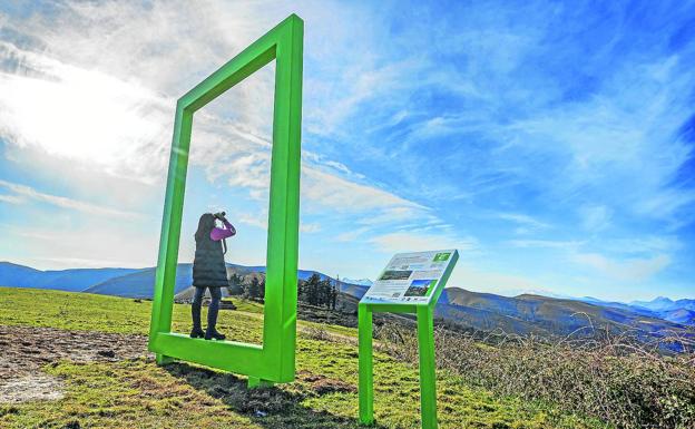 Los marcos de la discordia: de un «gran reclamo turístico» a un «gasto inútil»