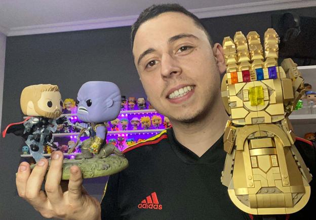 Borja Rodríguez, el joven de Piélagos que revoluciona TikTok con su colección de 'Funkos'