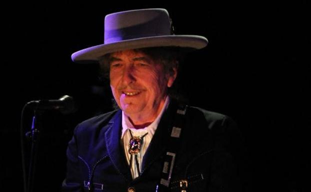 Bob Dylan vende su catálogo y los derechos de sus futuros lanzamientos