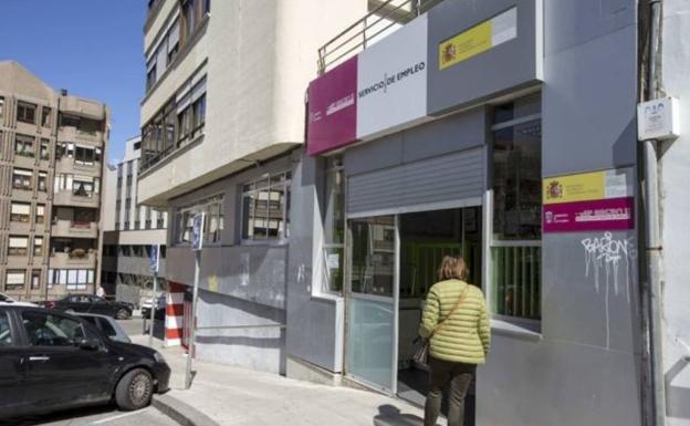 ¿Qué requisitos son necesarios para cobrar el 'miniparo' de 400 euros?