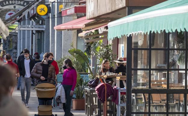 Bajan todos los indicadores de la pandemia en Cantabria