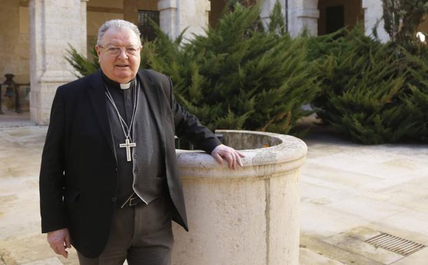 «Hay que investigar los abusos en toda la sociedad, no solo a la Iglesia»