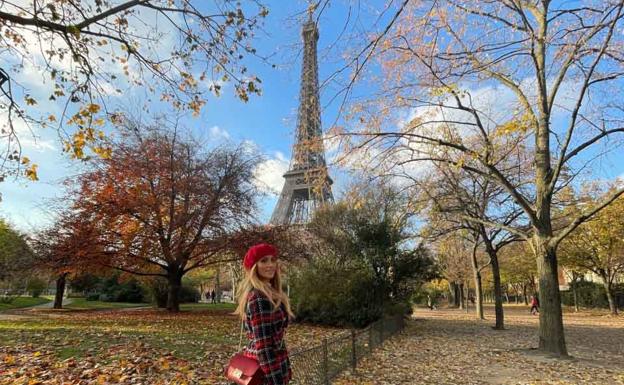 Looks a lo 'Emily in París' para llenar de estilo el invierno cántabro