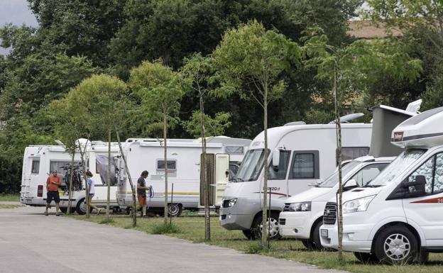 Turismo quiere que las administraciones puedan explotar las áreas de autocaravanas