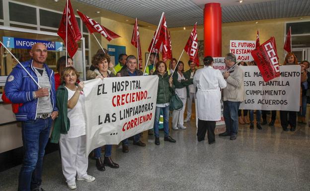 El servicio de limpieza de Sierrallana inicia movilizaciones por la «creciente sobrecarga de trabajo»