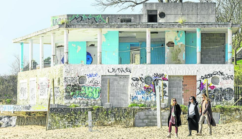 ¿Una escuela deportiva, un albergue, un bar...? ¿Una consulta popular?