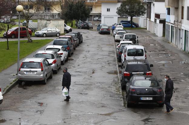 Los vecinos del Barrio Covadonga exigen la reparación de la calle Mies de Vega