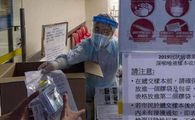 El sistema sanitario de Hong Kong, «desbordado» por la quinta ola de covid