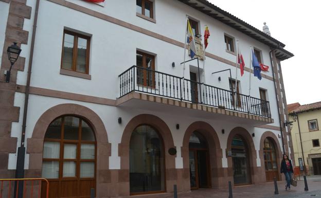 Ampuero aprueba un Presupuesto de 2,7 millones para este ejercicio