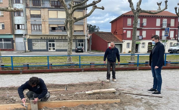 Las boleras de El Astillero y Guarnizo se mejoran para favorecer una práctica deportiva segura