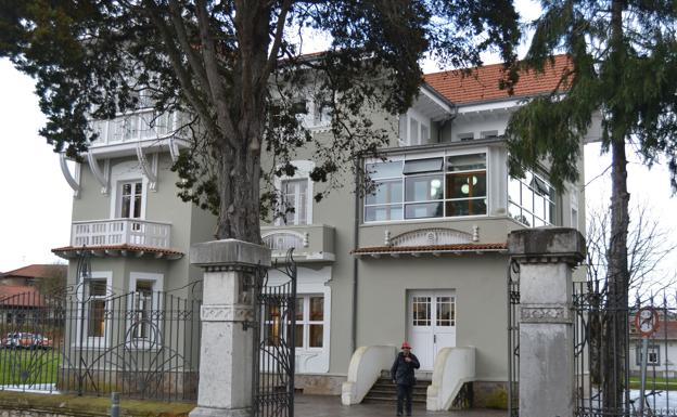 El argentino Osvaldo Gallone gana el primer premio del certamen de relato corto 'Villa de Colindres'