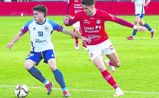 Nico Santos le da al Charles un justo premio en San Lorenzo