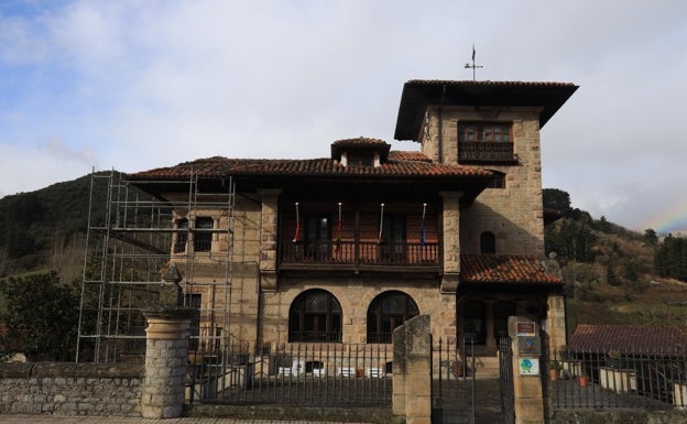 Presidencia ha realizado mejoras en el edificio del Ayuntamiento de Cillorigo de Liébana