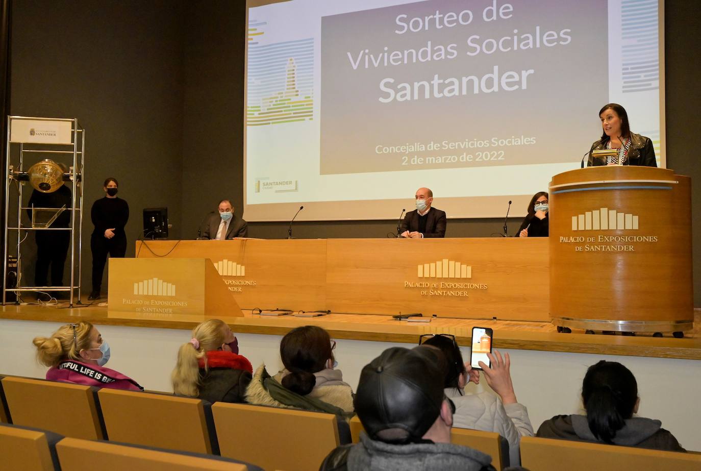 Santander sortea siete viviendas de alquiler social