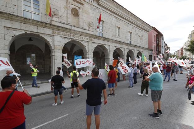 La CEOE se suma al boicot al nuevo CES y no acudirá a la constitución del día 8