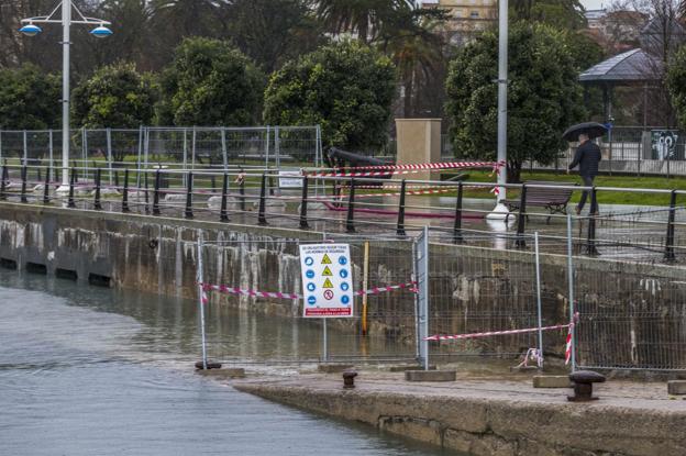 Las obras del Muelle de Maura acabarán a finales de julio y el paseo marítimo quedará reabierto en su totalidad