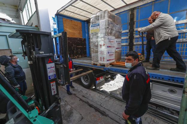 Primer camión de ayuda humanitaria camino de Ucrania