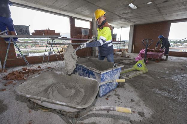 Santander bate récord de licencias de obra pero los constructores lamentan las esperas