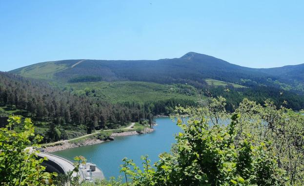 La empresa del parque del Escudo buscará «soluciones» para reducir la factura eléctrica a los vecinos