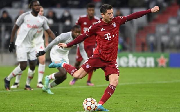 Lewandowski comanda otra escabechina del Bayern