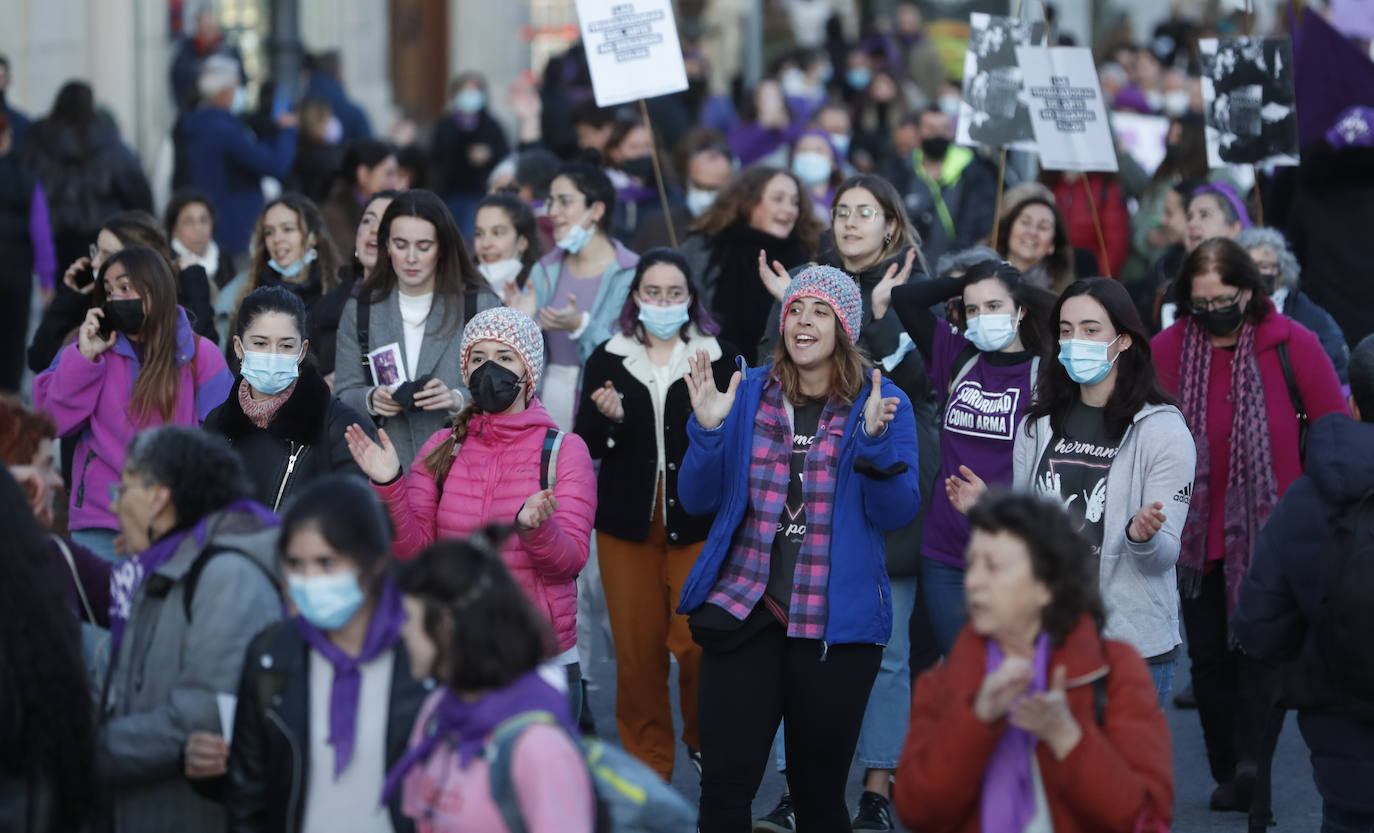 La manifestación del 8M en Santander, en imágenes