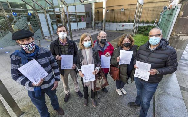 Plante conjunto de los sindicatos de Sanidad: «La mala gestión de la Consejería nos lleva a la debacle»