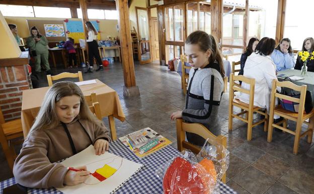 Educación ha escolarizado ya a dos menores ucranianos desplazados a Cantabria y desconoce cuántos más llegarán