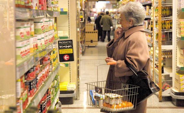 La inflación se dispara al 7,6% y se extiende a toda la cesta de la compra