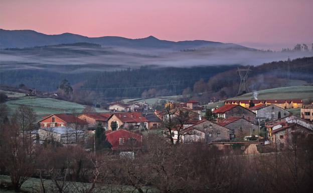 Saro y Udías, la excepción a la sangría de habitantes en los pequeños municipios