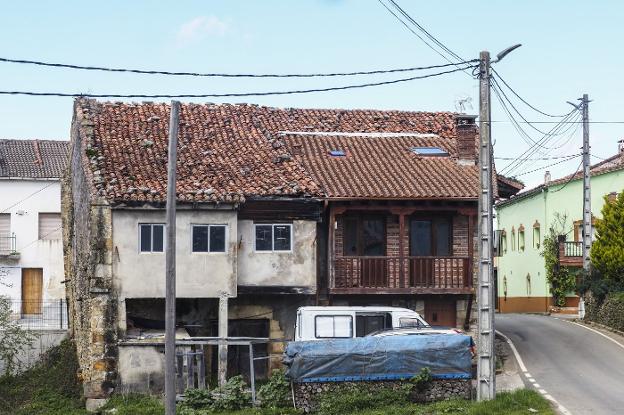 «Compré una casa nueva en la que no puedo vivir porque no vale para nada»