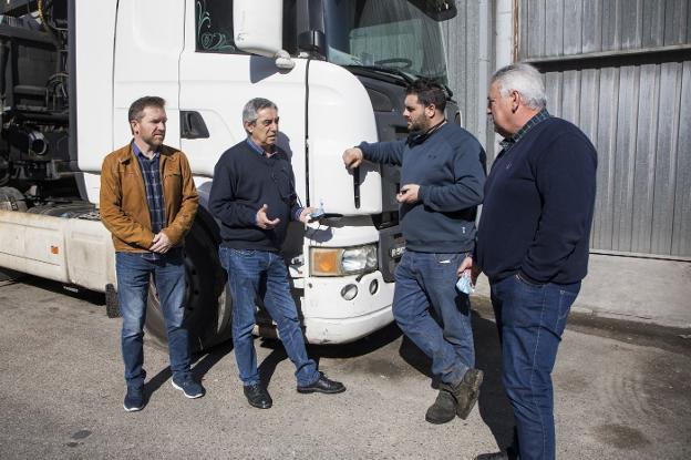 «Con estos precios del diésel, en cuanto pisamos la carretera, trabajamos a pérdidas»