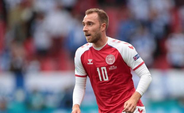 Eriksen regresa con Dinamarca nueve meses después del colapso en la Eurocopa