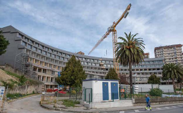 La Residencia La Pereda abre el proceso para contratar a 34 profesionales