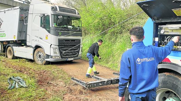 400 euros de multa para los camiones polacos para poder salir de El Astillero