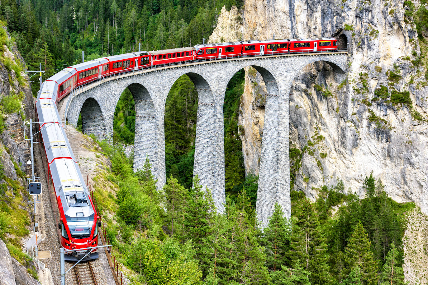 Un viaje en tren por los paisajes más bellos del mundo