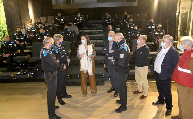 Veinticinco policías locales de Santander se forman para la prevención del suicidio