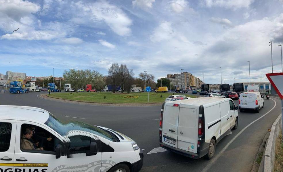 Así le hemos contado el minuto a minuto de la jornada de paro de los transportistas