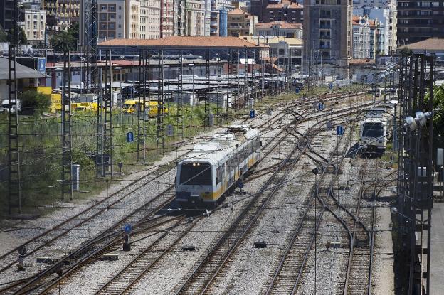 «La losa sobre las vías será la tumba de Castilla-Hermida. Para hacer eso, que lo dejen como está»