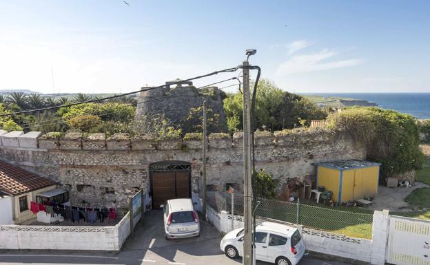 El Castillo de Corbanera es privado al haberse consolidado el derecho de quien se instaló allí