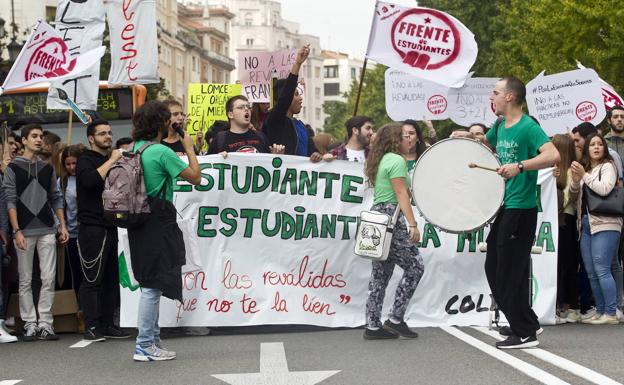 Los universitarios, llamados a la huelga contra la Lomloe este jueves