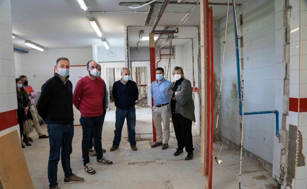El pabellón del colegio Matilde de la Torre de Muriedas estrenará vestuarios en agosto