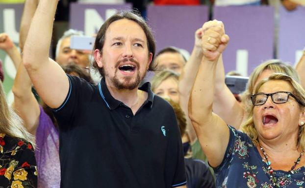 Una diputada crítica abandona el grupo de Podemos por su «deriva orgánica»