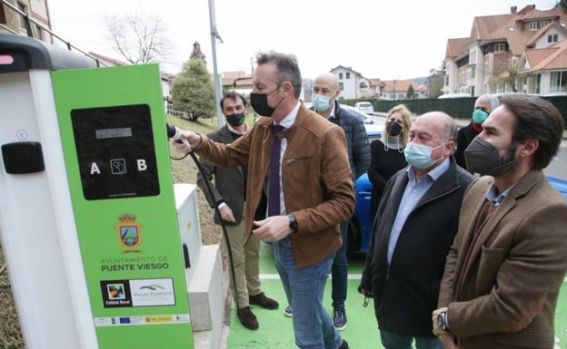 Puente Viesgo estrena una red puntos de carga de vehículos eléctricos pueblo por pueblo