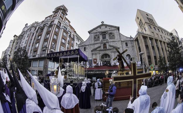 El obispo de Santander leerá el pregón oficial de la Semana Santa el próximo 2 de abril en la Catedral