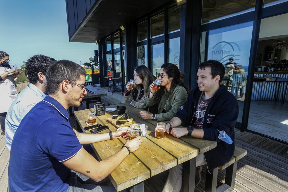 La cerveza escasea en los bares