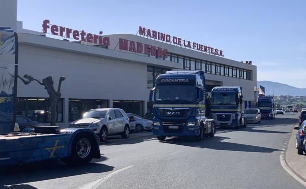 «Hay más movimiento de camiones, pero el sector sigue en cese»